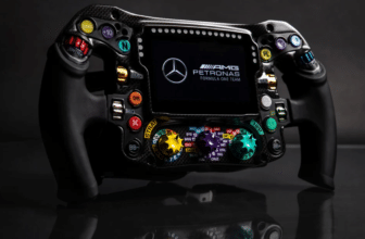 Découverte du volant F1 Mercedes-AMG Petronas par SimLab
