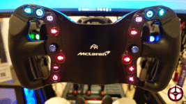 Le Ascher McLaren Artura Sport éclairé avec ses effets sur Simhub