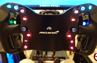 Le Ascher McLaren Artura Sport éclairé avec ses effets sur Simhub