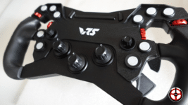 Test du volant VRS R295 : un vrai concurrent au Simagic GT Neo ?