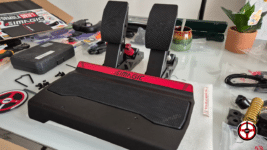 Test du pédalier Simagic P700 : le meilleur entrée de gamme load cell de la marque ?